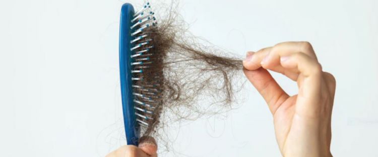 5 Cara memilih sampo untuk atasi rambut rontok, gunakan pH yang sesuai