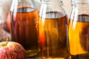 Tips simple atasi ketombe menggunakan apple cider vinegar, rambut jadi bersih dan halus