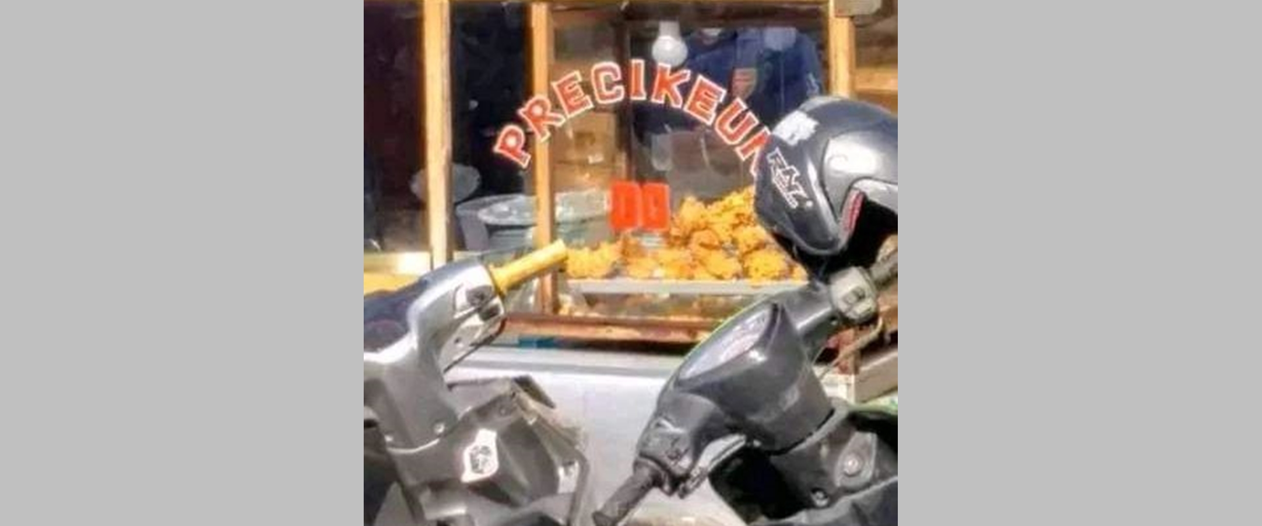 11 Potret tulisan lucu jualan ayam goreng ini bikin garuk kepala