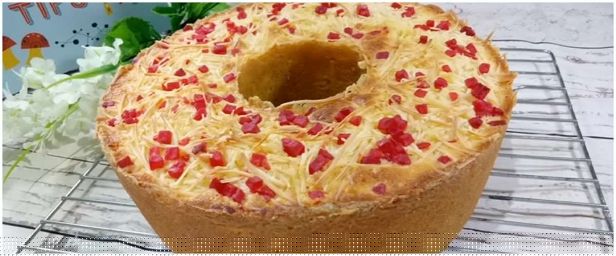 Banyak yang keliru, ini trik agar topping pada bolu tidak tenggelam saat dipanggang