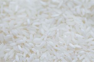 Cuma pakai satu bahan, begini cara menanak beras murah agar bernutrisi