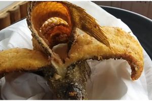 5 Cara bikin ikan gurame goreng terbang, bentuknya cantik bak buatan restoran