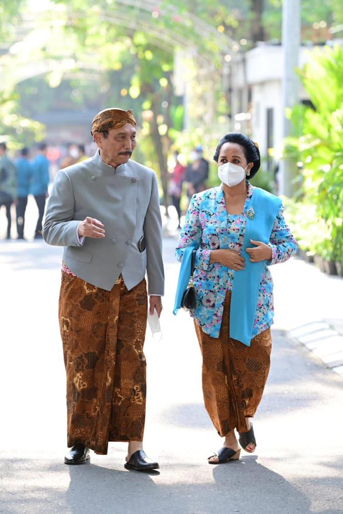 Gaya 4 Menteri Jokowi saat hadir di acara siraman Kaesang Pangarep, tampil berkebaya dan beskap
