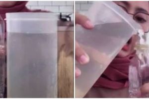 Trik menuang air dari gelas ke botol agar tidak tumpah meski tanpa corong