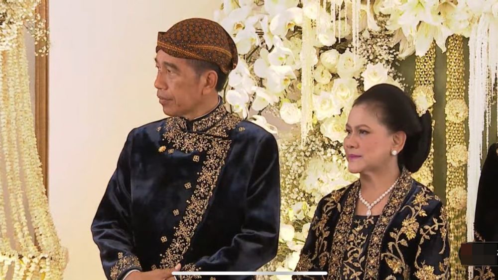 Penampilan keluarga Jokowi curi perhatian di resepsi pernikahan Kaesang-Erina, intip 11 potretnya
