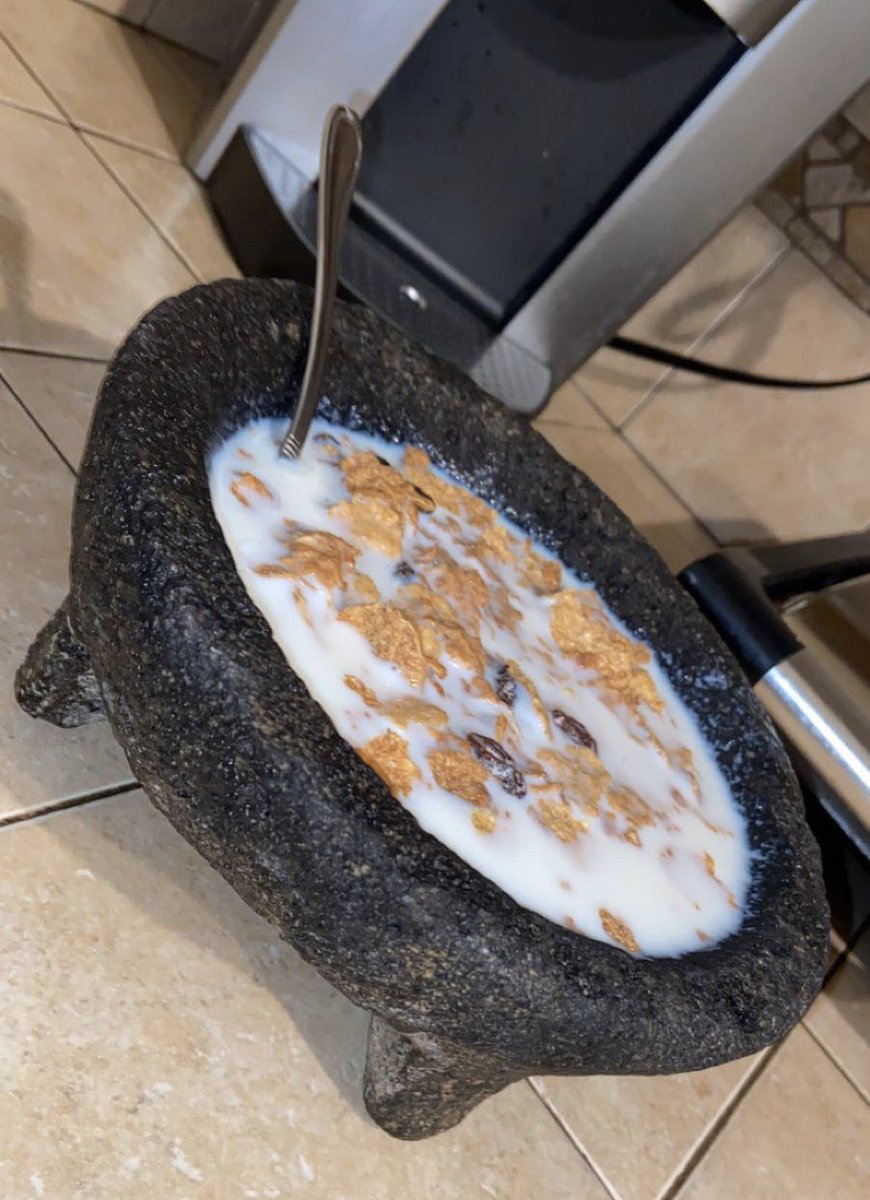 11 Potret cara nggak biasa makan sereal ini ada-ada aja idenya