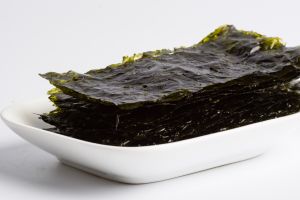 Trik menyimpan nori agar tetap renyah dan enak saat dimakan