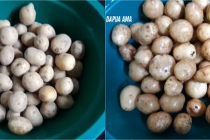 Cara cepat membersihkan kentang dalam jumlah banyak, tak perlu dikupas