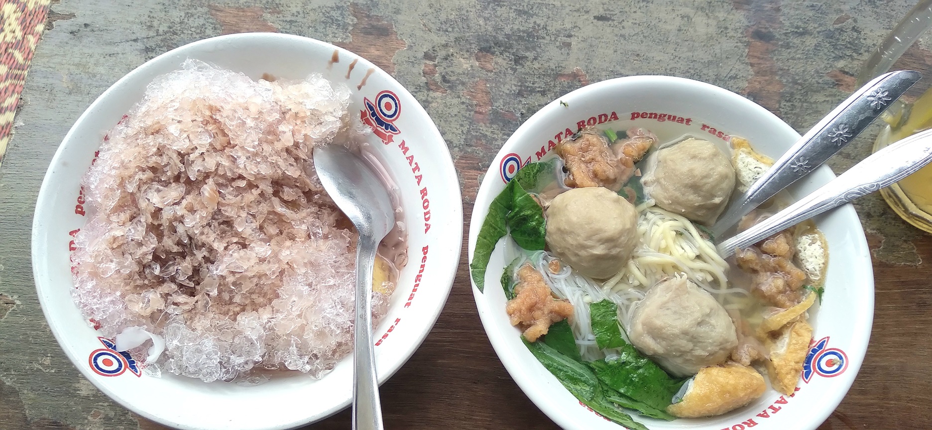 Kuliner legendaris Jogja sejak 1973, Bakso dan Es Buah PK ini bikin ngiler