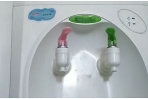 Nggak perlu diganti baru, ini trik simpel perbaiki keran dispenser yang bocor