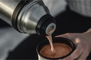 Trik bikin air di termos panasnya awet hingga satu minggu, mudah ditiru