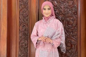 11 Potret Nadya Mustika jalani pemotretan bertema glamour, kecantikannya dipuji bak Mulan Jameela