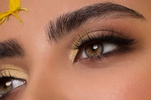 Makeup hack membuat smokey eyeshadow dengan mudah ini cuma pakai lip liner