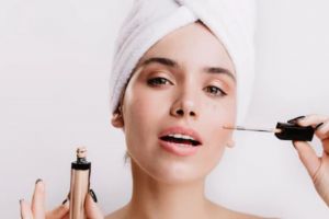 11 Rekomendasi concealer untuk kulit sensitif di harga mulai Rp 42 ribu, wajah cantik bebas iritasi