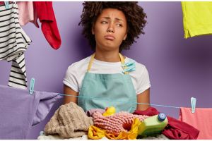 Cara mudah menghilangkan noda kecap pada pakaian, cuma pakai gula pasir