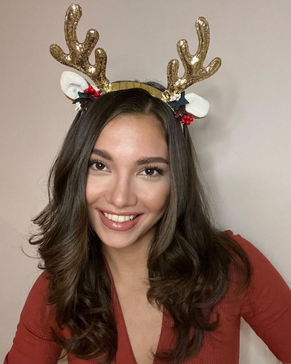 Angela Gilsha kembali rayakan Natal usai mengaku krisis identitas, tuai reaksi haru warganet