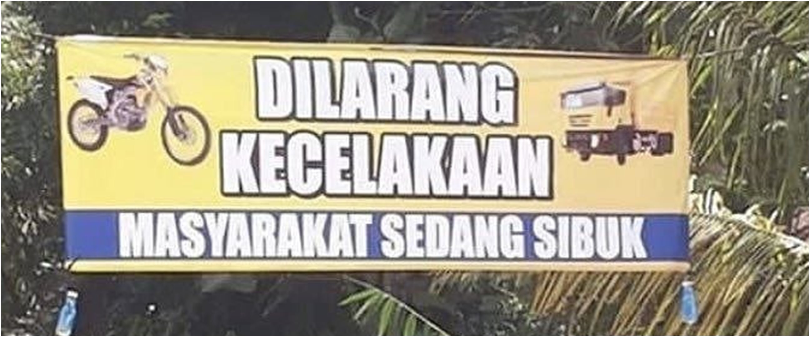 13 Peringatan di tempat umum ini absurd banget, bikin melongo lihatnya