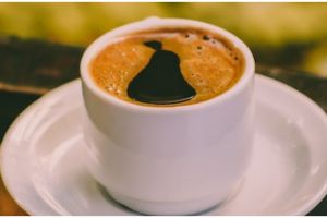 Tanpa mesin khusus, ini cara mudah menyeduh kopi hitam tanpa ampas