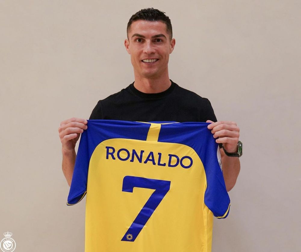 Deal! Ronaldo resmi diboyong ke klub Arab Saudi sampai 2025, dapat gaji tertinggi sepanjang sejarah