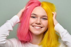 5 Cara mencuci rambut yang diwarnai agar tahan lama, gosok dengan pijatan lembut