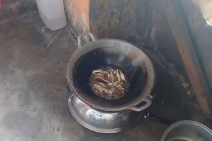 Trik jitu menggoreng cumi supaya tak meletus, lebih aman dan mudah dipraktikkan