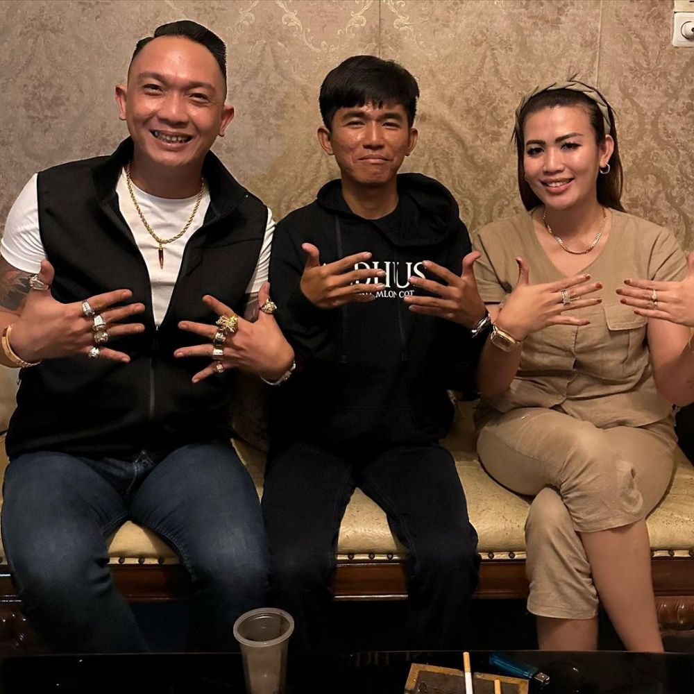 Kisah Jhon LBF yang tawari Tiko kerja & gaji Rp 10 juta, tahun 2019 kena PHK kini punya 6 perusahaan