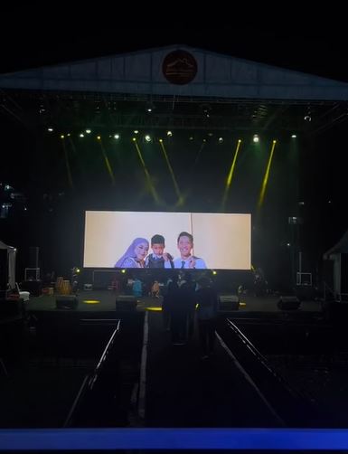 Potret mewahnya khitanan 'sultan' layaknya konser akbar, siapa sosok yang punya gawe?