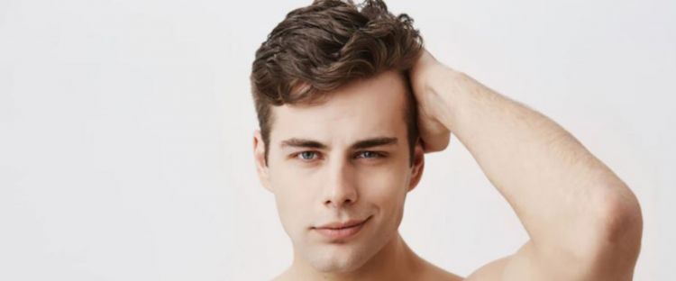 Hanya pakai 1 bahan alami, ini tips memanjangkan rambut pria yang bikin tebal dan bebas rontok