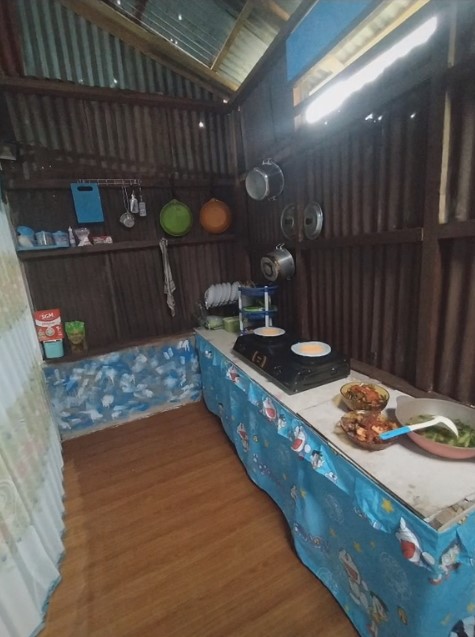 Makeover dapur dari atap asbes serba doraemon ini bukti estetik tak harus mahal, intip 7 potretnya