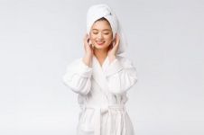 11 Rekomendasi sabun mandi untuk kulit sensitif, harga di bawah Rp 200 ribu