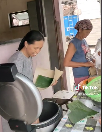 Kreatifnya pedagang pecel ini promosikan dagangan bak seorang caleg, nama penjualnya bikin salah fokus
