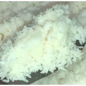 Tanpa metode siram, ini trik praktis menanak nasi ala rumah makan Padang agar hemat gas dan pulen