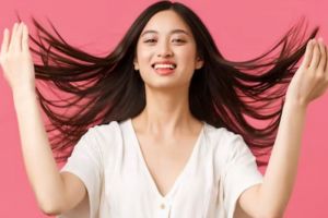 Hanya pakai 2 bahan dapur, begini cara membuat hair mask untuk haluskan rambut kering dan rusak