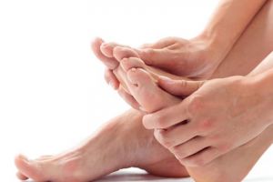 Mudah dilakukan, begini 8 cara mengatasi mata ikan pada kaki menggunakan bahan alami