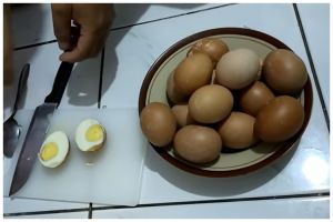 Cuma butuh dua jam, begini 7 cara simpel membuat telur asin dari telur ayam