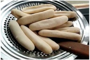 Tanpa dibalur tepung, begini cara jitu goreng otak-otak agar mengembang sempurna dan tidak meletup