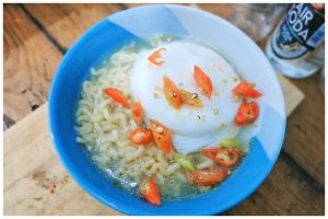 Trik merebus telur untuk mi instan agar tidak berbusa dan bentuknya bulat cantik