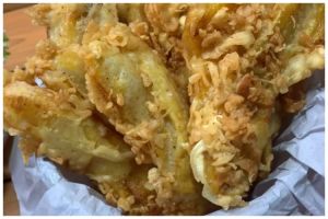 Jadi dessert terbaik di dunia, ini trik bikin adonan pisang goreng tak lengket dan serap banyak minyak