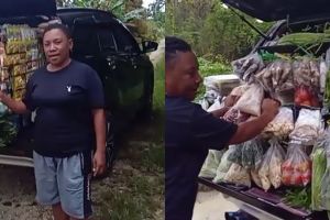 Emak-emak ini pakai mobil mewah untuk berjualan sayur, desain rak sayurannya kreatif abis