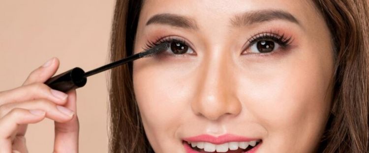 Cuma pakai 2 bahan, begini cara membuat lash serum untuk lebatkan dan lentikkan bulu mata