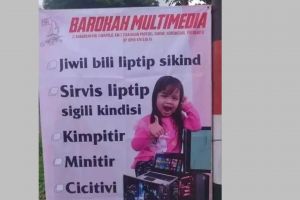 Serba pakai huruf 'i', 17 spanduk jualan lucu ini bikin pelanggan bingung sendiri 