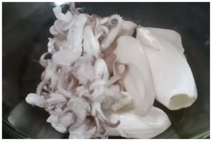 Bukan pakai jeruk nipis, ini cara menghilangkan bau amis cumi