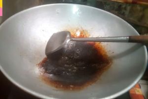 Cara menghilangkan noda gosong di wajan, auto kinclong seperti baru