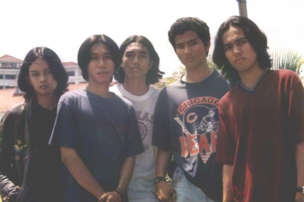 Sudah lama keluar dari band, ini bukti Sheila on 7 masih di hati Sakti sang gitaris meski telah hijrah