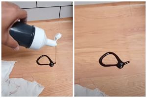 Jangan langsung dilap, begini trik jitu bersihkan tumpahan kecap di lantai dapur