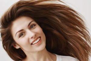 9 Rekomendasi vitamin kulit kepala kering mulai Rp 25 ribu, basmi ketombe dan perkuat akar rambut