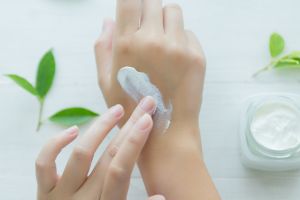 Tanpa pakai body lotion, 8 bahan dapur ini bisa melembapkan kulit