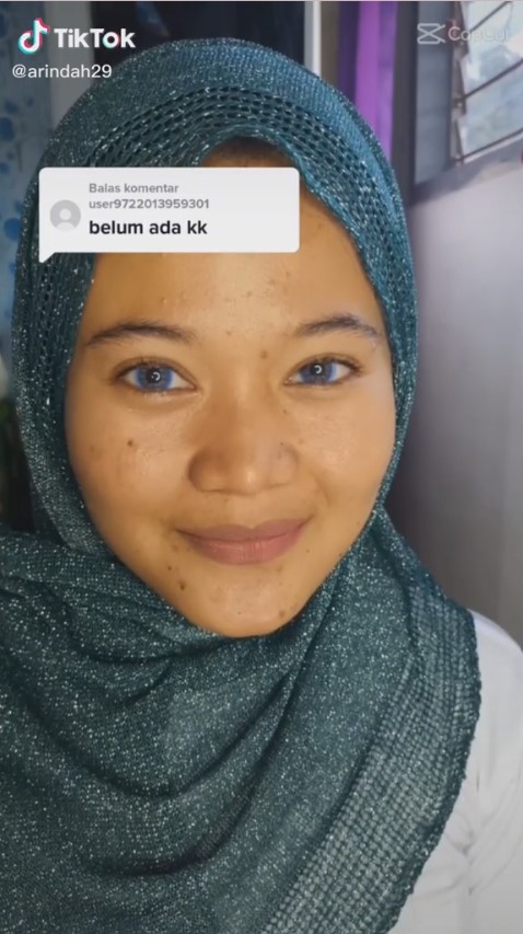 Pengantin dirias MUA bak pakai topeng foundation, hasilnya flawless nggak bikin warna kulit berubah