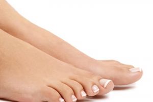7 Cara merawat kuku kaki agar tampak sehat dan tidak mudah rapuh