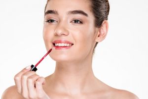 Nggak bikin bibir kering, ini 11 rekomendasi lip cream lokal harga mulai Rp 30 ribu